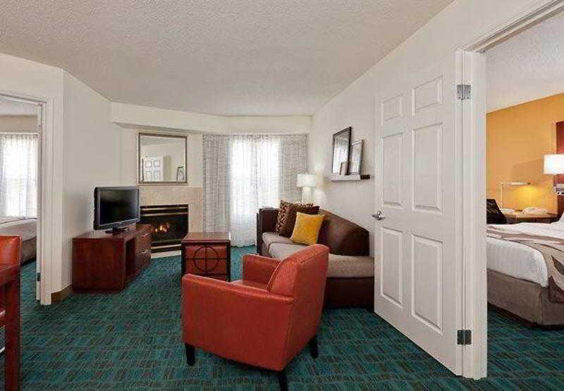 Residence Inn Indianapolis Fishers Room photo